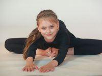 Kids en teens yoga sportstudio de boer Kids en teens yoga sportstudio de boer